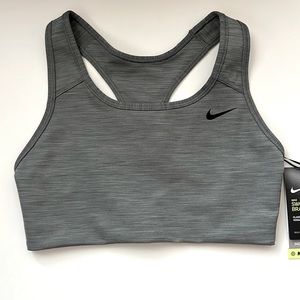 Nike Swoosh Bra Classic Fit Women’s